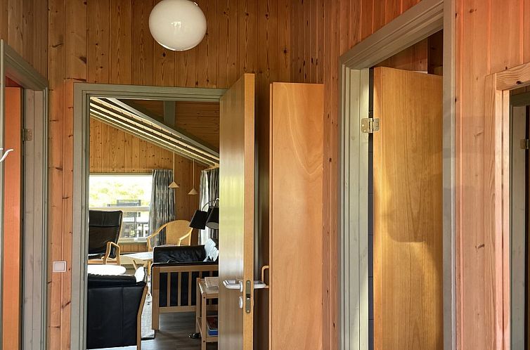 Vakantiehuis "Juha" -  from the sea