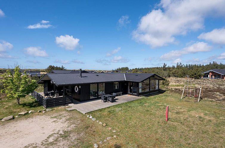 Vakantiehuis "Brunkil" - 500m from the sea