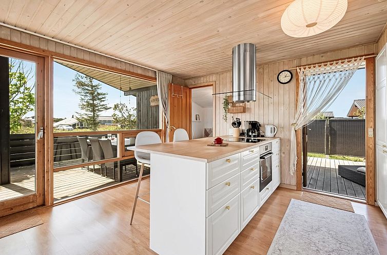 Vakantiehuis "Brunkil" - 500m from the sea