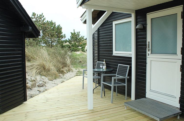 Vakantiehuis "Martti" -  from the sea