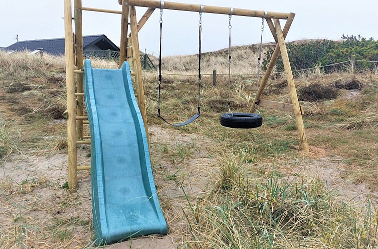 Vakantiehuis "Martti" -  from the sea