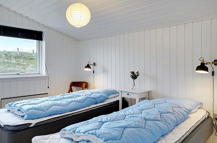 Vakantiehuis "Martti" -  from the sea