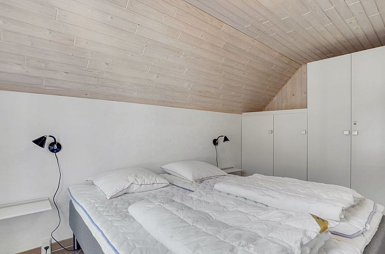 Vakantiehuis "Lavina" - 950m from the sea