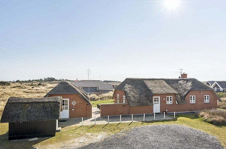 Vakantiehuis "Lavina" - 950m from the sea