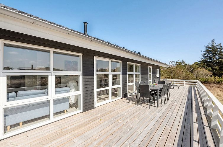 Vakantiehuis "Karen" - 900m from the sea