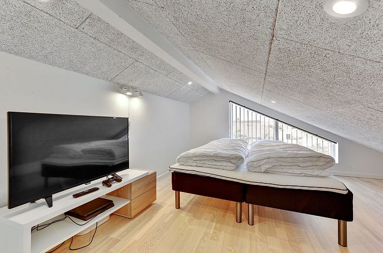 Vakantiehuis "Karen" - 900m from the sea