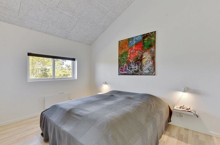 Vakantiehuis "Karen" - 900m from the sea