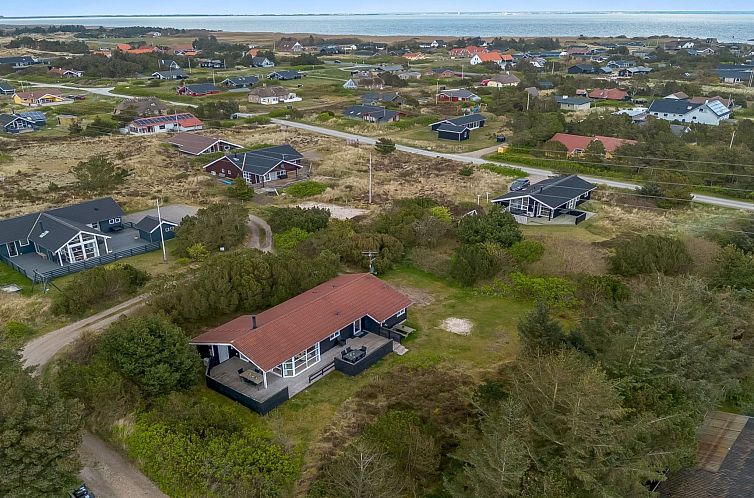Vakantiehuis "Eugenie" - 450m from the sea