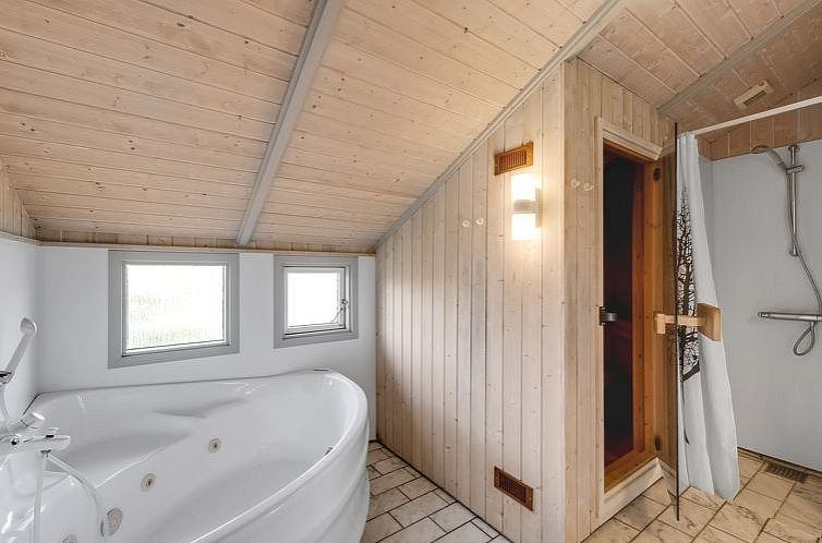 Vakantiehuis "Tuure" -  from the sea