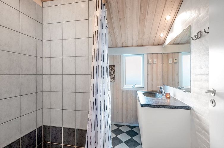 Vakantiehuis "Temjana" -  from the sea