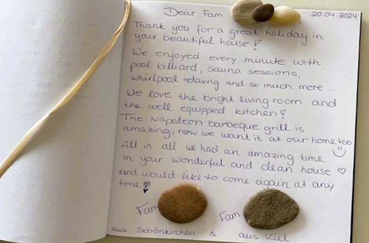 Vakantiehuis "Ennie" -  from the sea