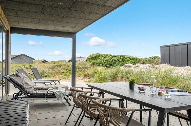 Vakantiehuis "Waldar" -  from the sea