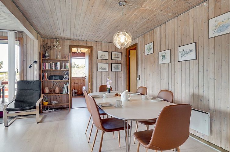 Vakantiehuis "Eljene" - 750m from the sea