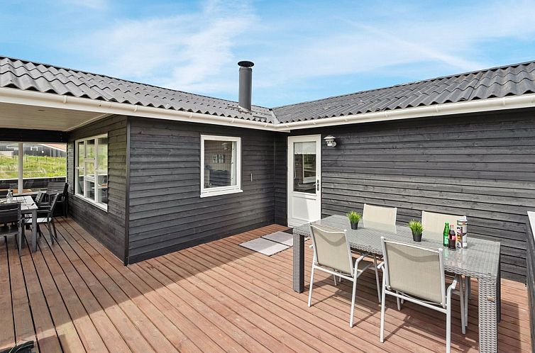 Vakantiehuis "Veetrikki" -  from the sea