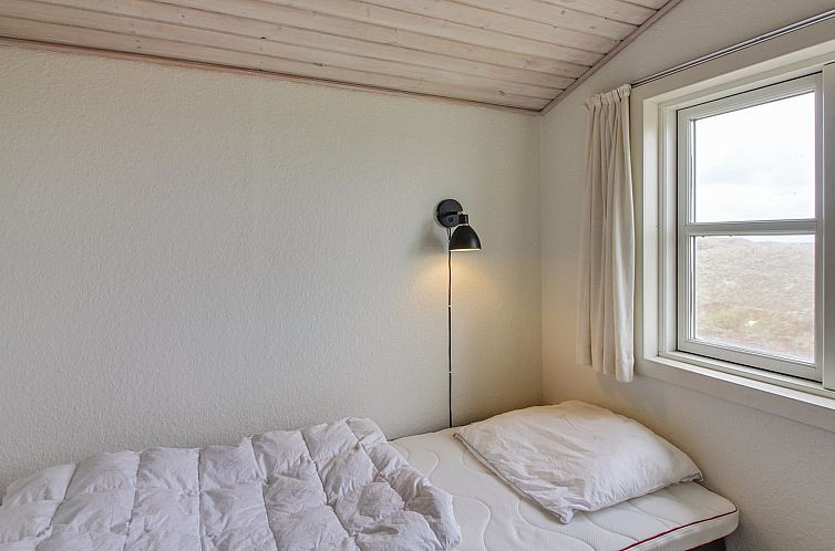 Vakantiehuis "Swanja" -  from the sea