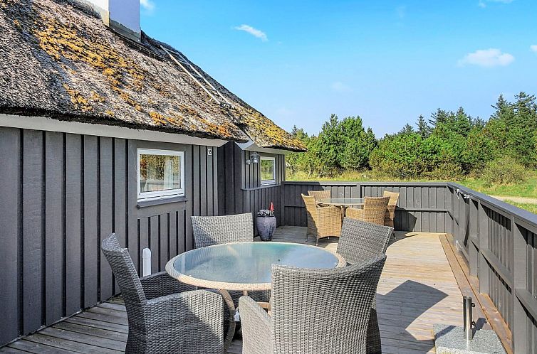 Vakantiehuis "Ansine" - 1.2km from the sea