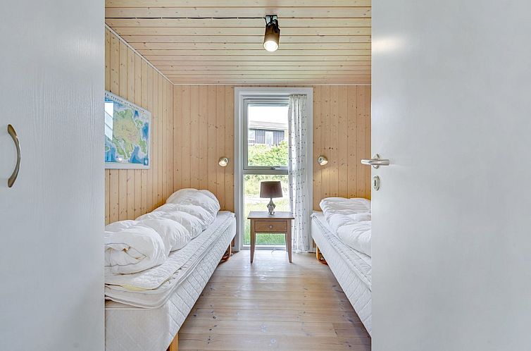 Vakantiehuis "Asvalde" - 150m from the sea