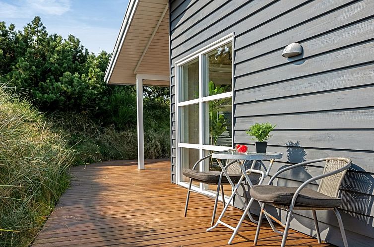 Vakantiehuis "Hannu" - 900m from the sea