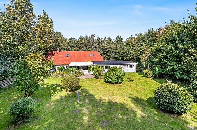 Vakantiehuis "Jolin" - 13km from the sea