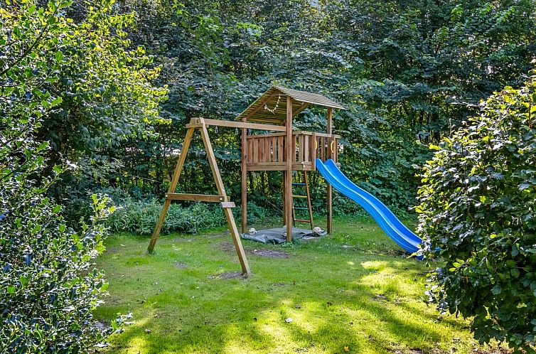 Vakantiehuis "Jolin" - 13km from the sea