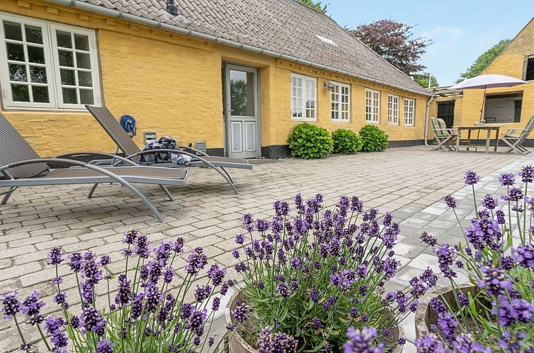 Vakantiehuis "Ilsa" - 9.8km from the sea