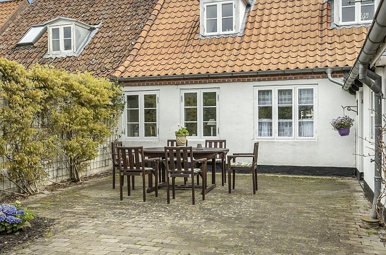 Vakantiehuis "Ajna" - 9.8km from the sea