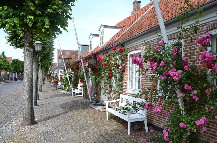 Vakantiehuis "Ajna" - 9.8km from the sea