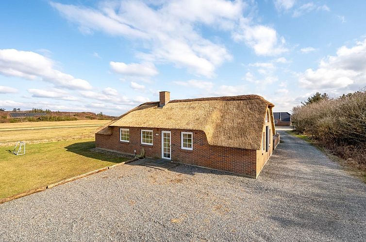 Vakantiehuis "Lemmikki" - 1.5km from the sea