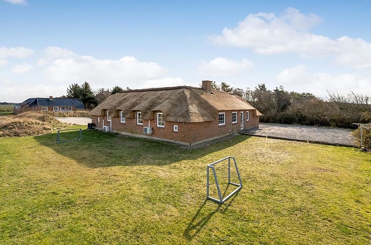 Vakantiehuis "Lemmikki" - 1.5km from the sea