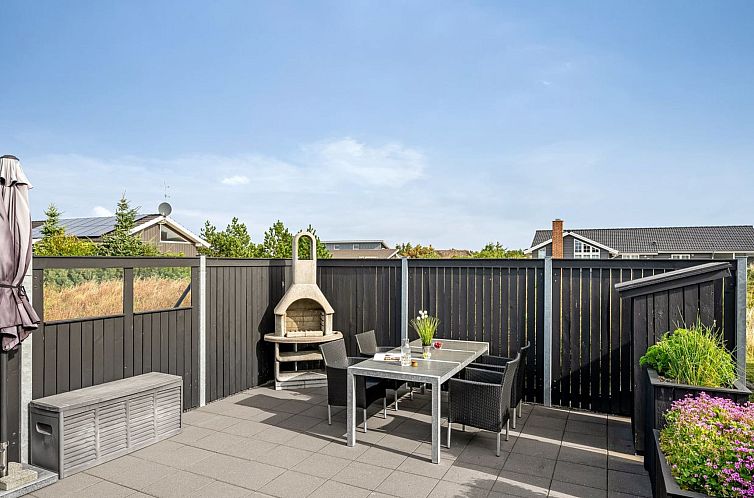 Vakantiehuis "Christan" - 1.2km from the sea