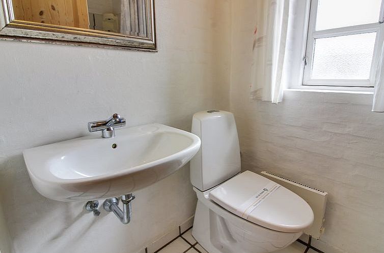 Vakantiehuis "Skuli" - 200m from the sea