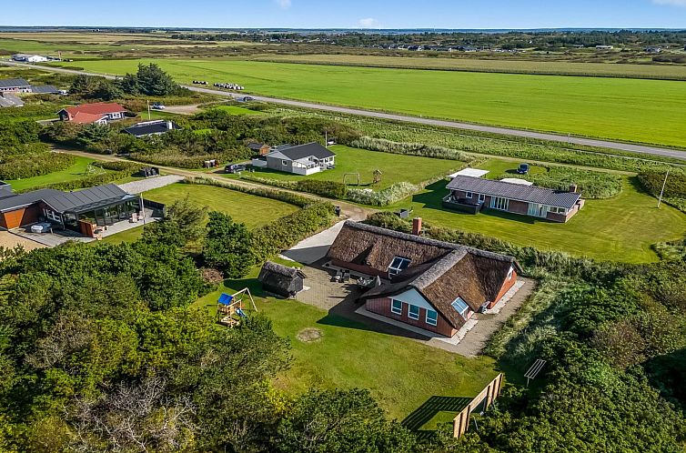 Vakantiehuis "Ruse" - 500m from the sea