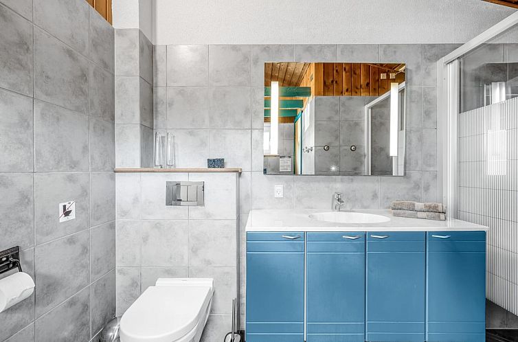 Vakantiehuis "Sviðandi" - 1.5km from the sea