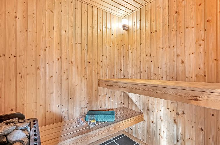 Vakantiehuis "Sviðandi" - 1.5km from the sea