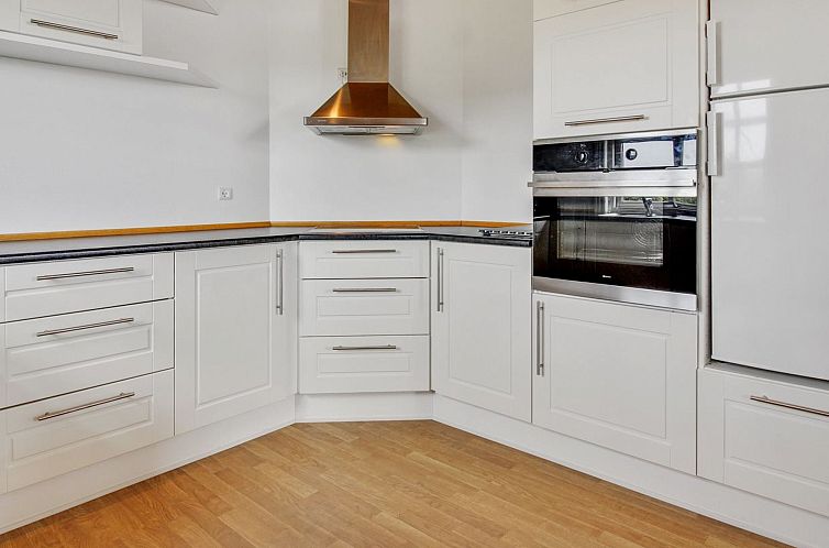 Vakantiehuis "Suvi" - 900m from the sea