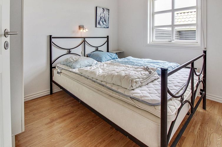 Vakantiehuis "Suvi" - 900m from the sea