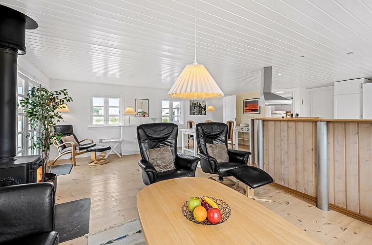 Vakantiehuis "Dortea" - 600m from the sea
