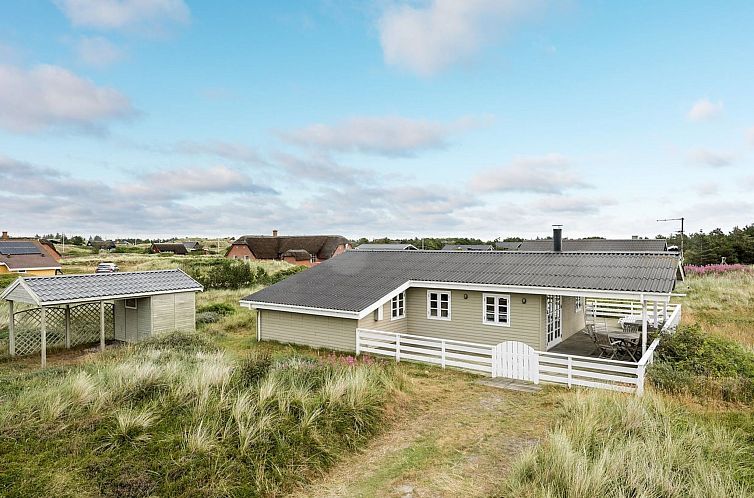Vakantiehuis "Dortea" - 600m from the sea