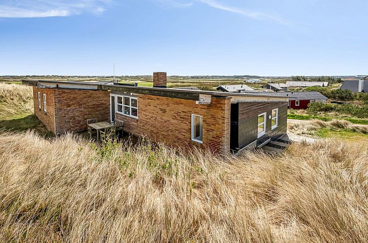 Vakantiehuis "Emelin" - 475m from the sea