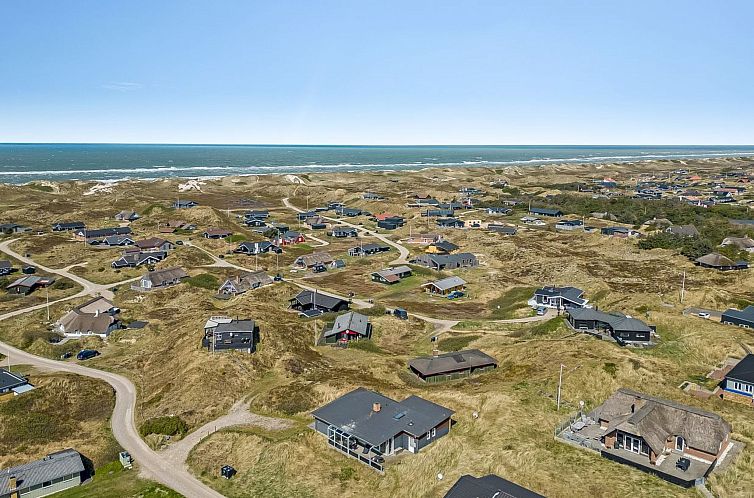 Vakantiehuis "Emelin" - 475m from the sea