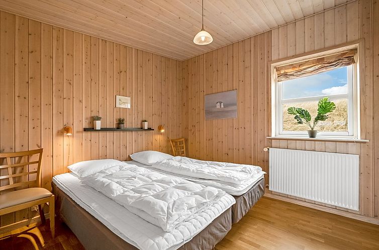 Vakantiehuis "Emelin" - 475m from the sea
