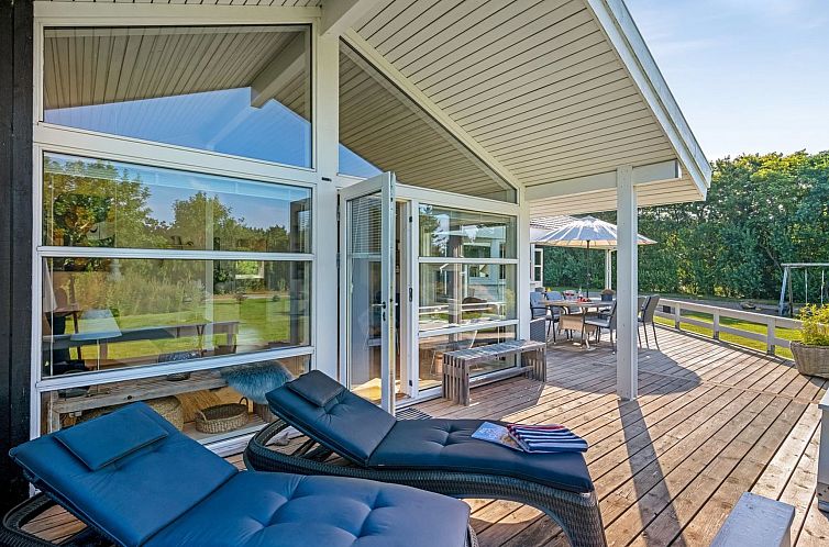 Vakantiehuis "Ristana" - 100m from the sea