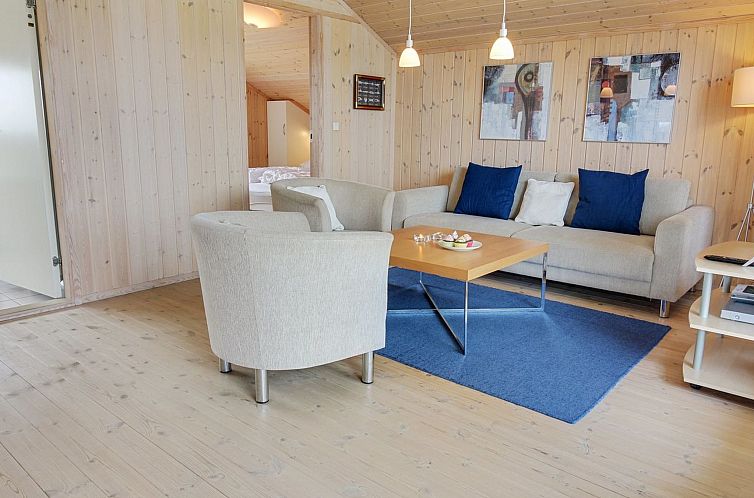 Vakantiehuis "Tähti" -  from the sea
