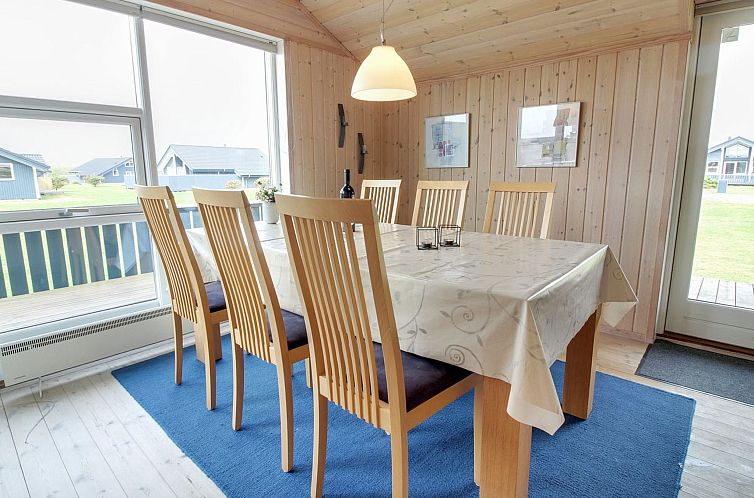 Vakantiehuis "Tähti" -  from the sea