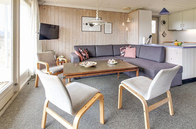 Vakantiehuis "Safina" -  from the sea