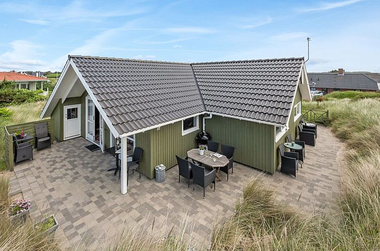 Vakantiehuis "Finnja" - 400m from the sea