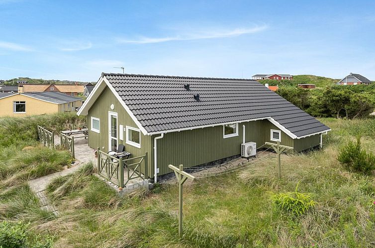Vakantiehuis "Finnja" - 400m from the sea