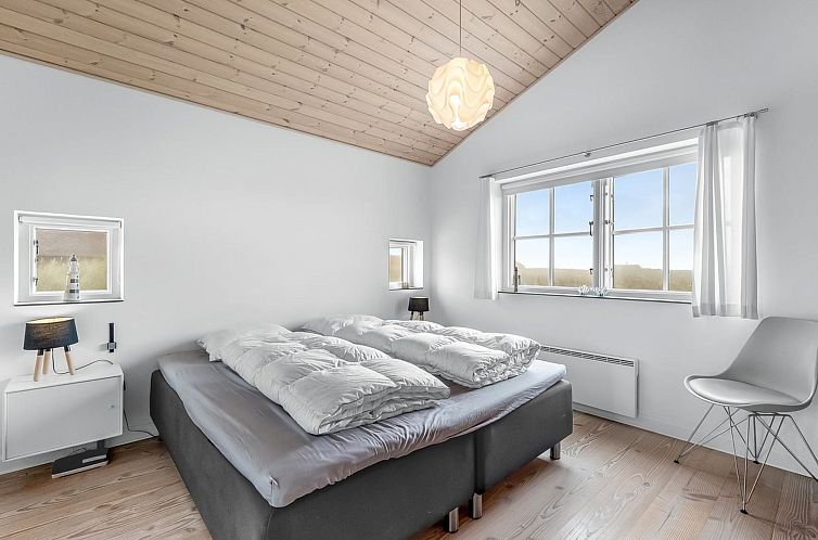 Vakantiehuis "Elfi" - 700m from the sea