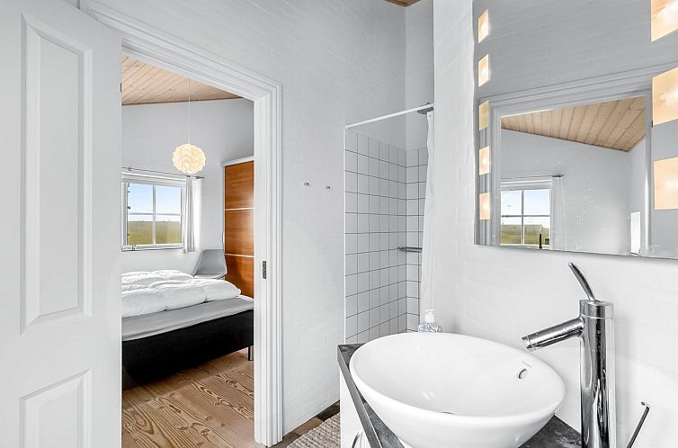 Vakantiehuis "Elfi" - 700m from the sea