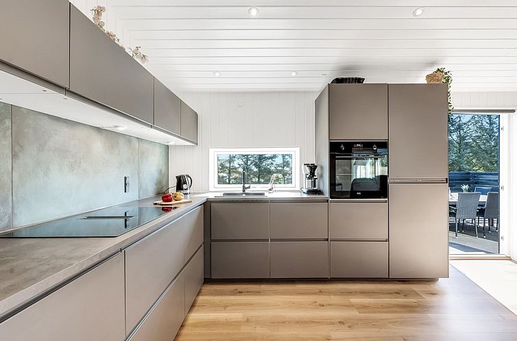 Vakantiehuis "Agnes" - 900m from the sea